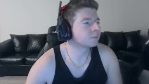 selfmademax579471 online show from March 3, 2025, 2:36 am