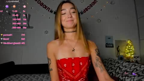 Snapshot of selinaa_kyle chatting on December 22, 2024, 9:00 am Chris online show from December 22, 2024, 9:00 am