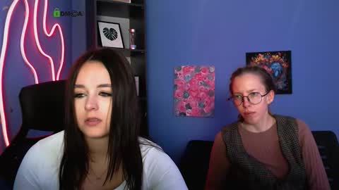 Selena online show from November 28, 2025, 12:08 pm