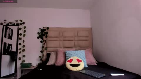 Selyn online show from February 19, 2026, 12:45 pm