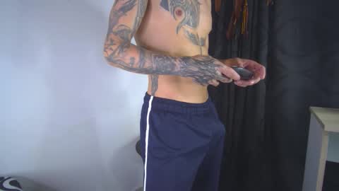 sem_alas online show from February 19, 2026, 11:12 pm