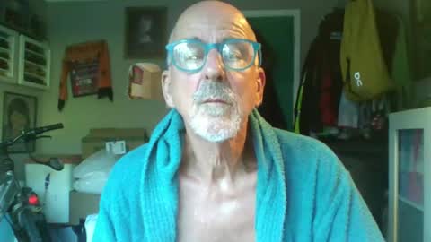 Snapshot of semajstretsa chatting on June 8, 2026, 6:19 pm frederick online show from June 8, 2026, 6:19 pm