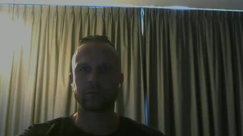 Snapshot of sence08 chatting on April 18, 2026, 3:05 pm sence08 online show from April 18, 2026, 3:05 pm