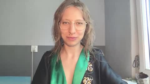 senseinner online show from September 9, 2025, 12:59 pm