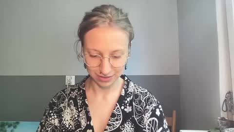 senseinner online show from September 10, 2025, 12:49 pm