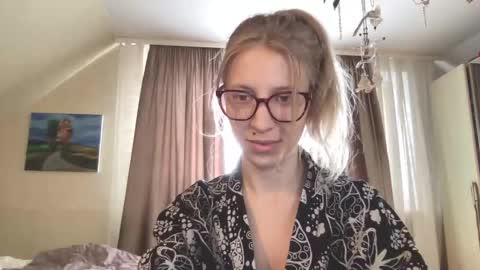 senseinner online show from October 1, 2025, 12:22 pm