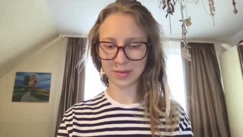 senseinner online show from October 27, 2025, 8:51 am