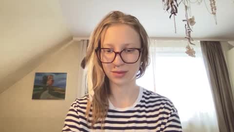 senseinner online show from October 31, 2025, 8:37 am