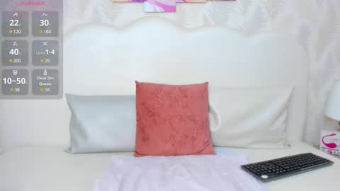 sensual_aura online show from February 23, 2025, 6:07 am