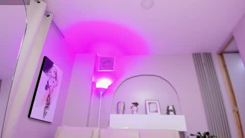 sensual_shanel online show from April 15, 2026, 3:02 am