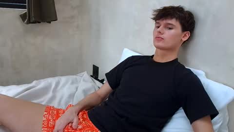 Cam online show from October 9, 2025, 10:30 pm