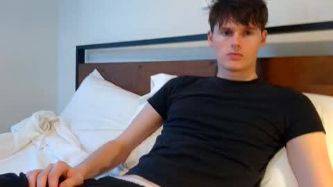 Cam online show from April 1, 2026, 11:24 pm