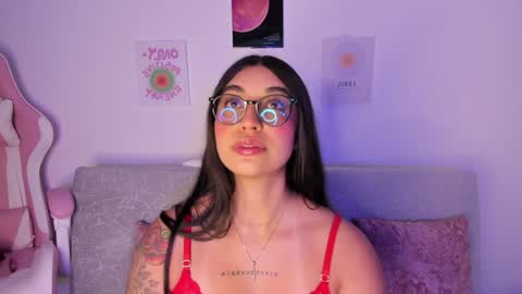 Snapshot of sensualhaven_ chatting on December 4, 2024, 3:04 am sensualhaven_ online show from December 4, 2024, 3:04 am