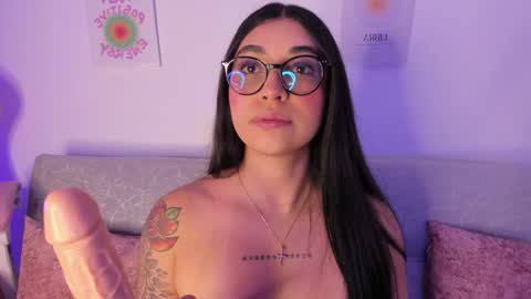 sensualhaven_ online show from January 3, 2025, 3:38 am