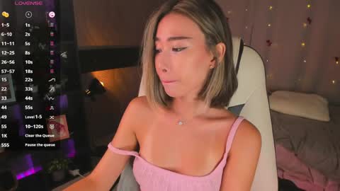 Snapshot of sensualily chatting on May 10, 2026, 3:17 pm Kiki online show from May 10, 2026, 3:17 pm