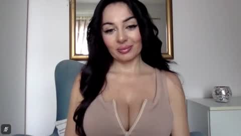 sensuallstella online show from November 28, 2025, 8:17 am