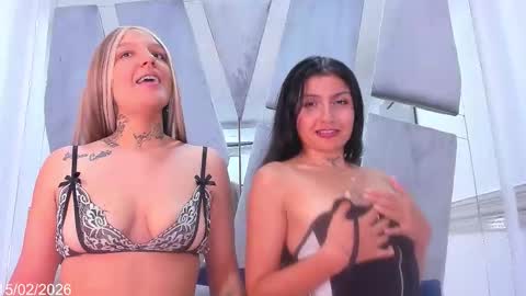 Snapshot of sensually_explosive chatting on February 15, 2026, 11:12 pm Daniela y Estefany online show from February 15, 2026, 11:12 pm