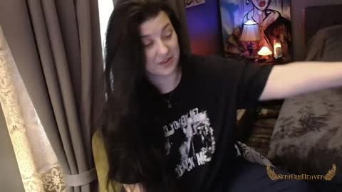 Snapshot of sentfrmheaven chatting on May 7, 2026, 12:43 pm Tara online show from May 7, 2026, 12:43 pm
