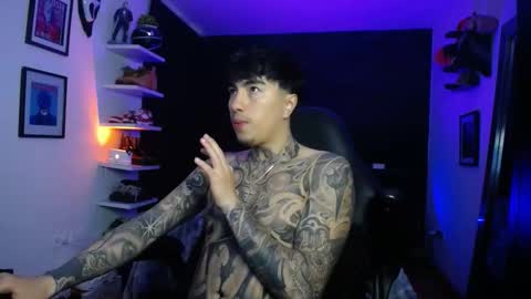 Seong online show from November 7, 2025, 1:55 pm