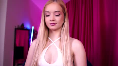 Snapshot of seraphicsin chatting on December 22, 2024, 5:23 am Seraphine online show from December 22, 2024, 5:23 am