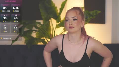 Snapshot of seraphicsin chatting on January 11, 2025, 7:39 am Seraphine online show from January 11, 2025, 7:39 am