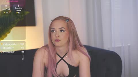 Snapshot of seraphicsin chatting on January 11, 2025, 1:43 pm Seraphine online show from January 11, 2025, 1:43 pm