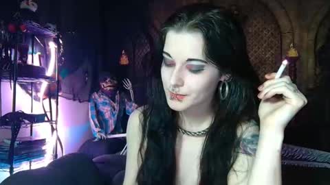 Seraphin Munster online show from November 7, 2025, 11:38 pm