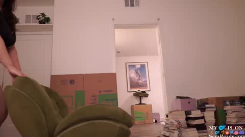 SeraReads online show from February 23, 2025, 6:07 am