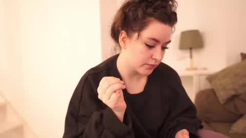 SeraReads online show from March 3, 2025, 7:54 am