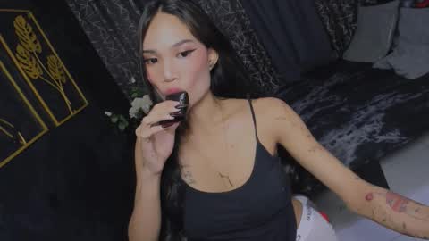 RED HARPER online show from December 1, 2025, 5:01 am