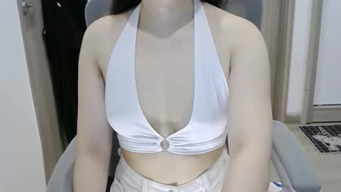 Lina online show from April 11, 2026, 6:40 am