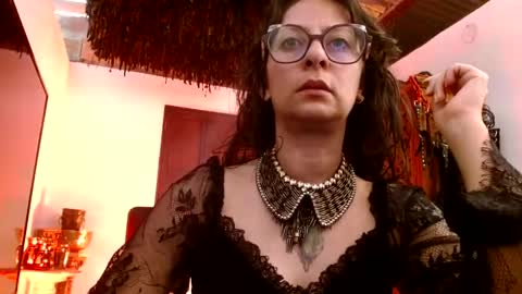 Snapshot of serena_xyz chatting on May 18, 2026, 4:35 pm Serena Xyz online show from May 18, 2026, 4:35 pm