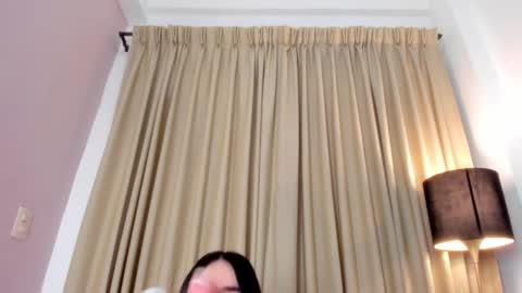 serenaaveline online show from September 14, 2025, 2:49 pm