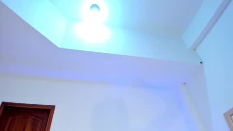 serenaaveline online show from September 18, 2025, 10:01 pm