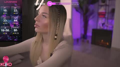 Snapshot of serenanoir chatting on May 2, 2026, 9:09 pm Serena online show from May 2, 2026, 9:09 pm