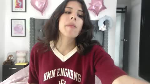 sararoussee online show from March 5, 2025, 7:17 pm