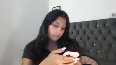 sararoussee online show from November 9, 2025, 2:10 am