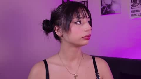 Snapshot of serenbleck chatting on May 26, 2026, 10:22 am Seren online show from May 26, 2026, 10:22 am