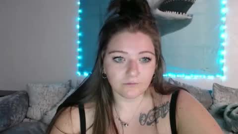 Snapshot of serenityysavage chatting on February 28, 2025, 5:15 am Serenity online show from February 28, 2025, 5:15 am