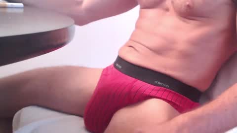 Snapshot of sergio_ch chatting on October 26, 2025, 9:31 pm sergio_ch online show from October 26, 2025, 9:31 pm