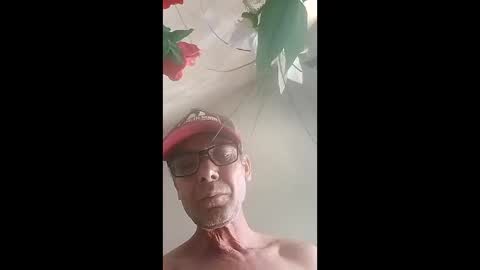 Snapshot of sergiobianchi977 chatting on April 13, 2026, 4:01 pm sergiobianchi977 online show from April 13, 2026, 4:01 pm