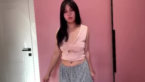 Snapshot of serinafaw chatting on June 27, 2026, 12:22 pm Mira online show from June 27, 2026, 12:22 pm