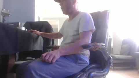 hetero serio discreto online show from January 15, 2025, 6:08 pm