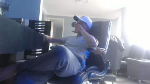 hetero serio discreto online show from February 1, 2025, 9:51 pm