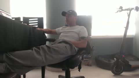 hetero serio discreto online show from March 8, 2025, 6:16 pm