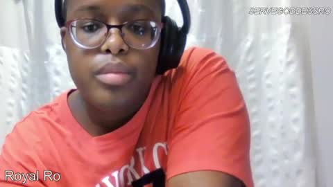Snapshot of servegoddessro chatting on August 10, 2026, 2:37 am servegoddessro online show from August 10, 2026, 2:37 am