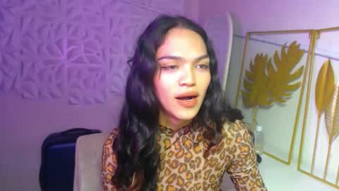 Bella online show from November 18, 2025, 6:12 pm