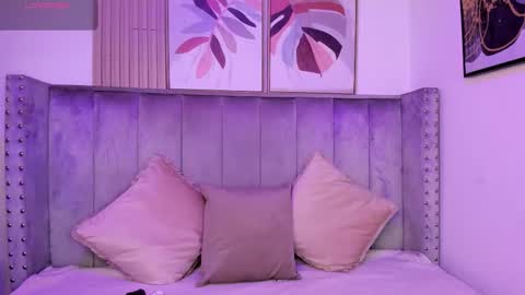 Seshat online show from September 17, 2025, 2:46 am