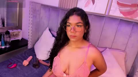 Seshat online show from October 17, 2025, 3:20 am