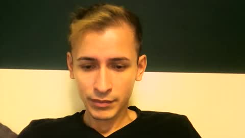 Snapshot of sesinha69 chatting on November 12, 2025, 8:04 am Sesinha online show from November 12, 2025, 8:04 am